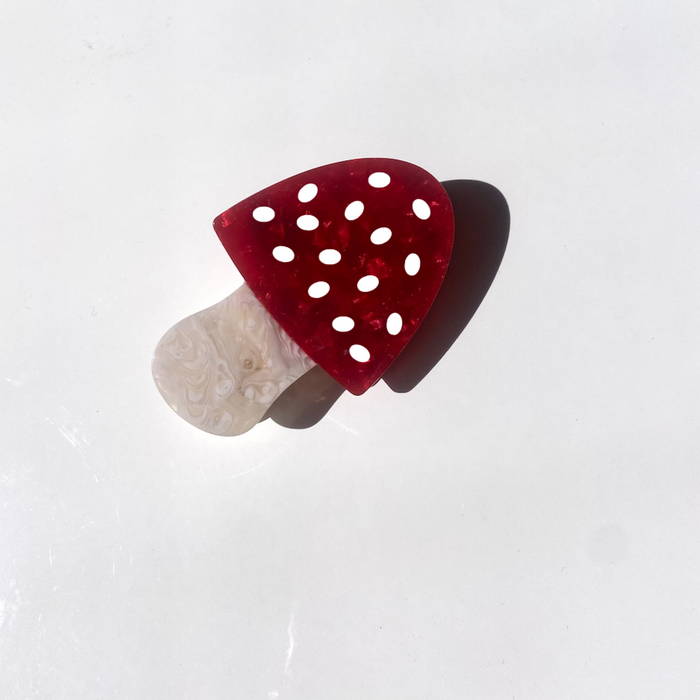 Toadstool Claw Hair Clip